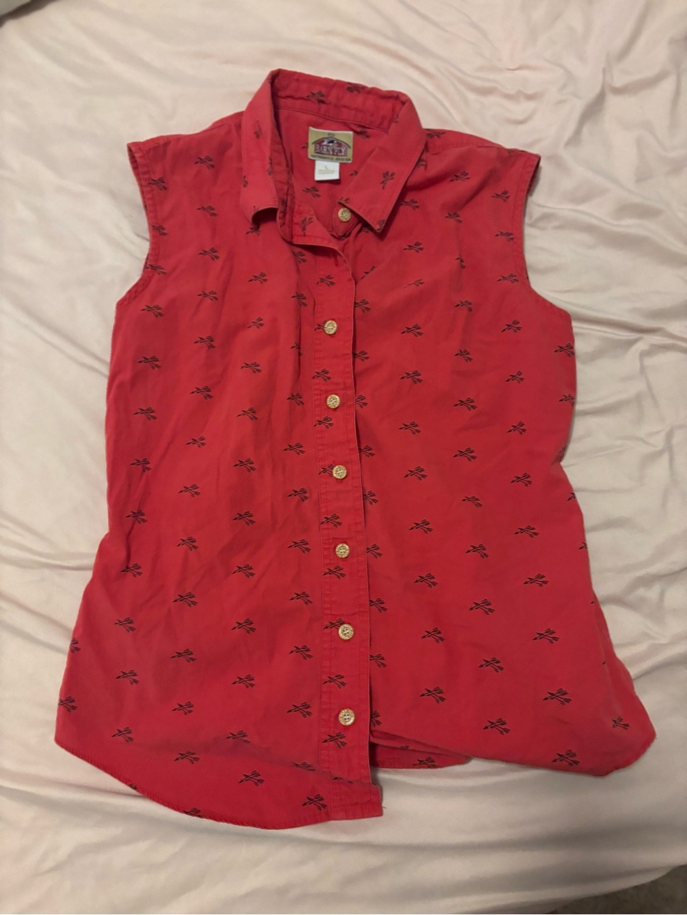 Barn Fly Red Sleeveless Button-Up Shirt with Subtle Print Large